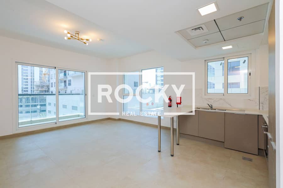 3 JVC - Sky Views Residence (2 of 23). jpg