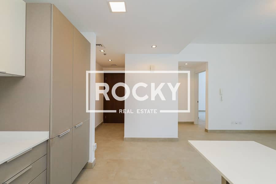 7 JVC - Sky Views Residence (6 of 23). jpg