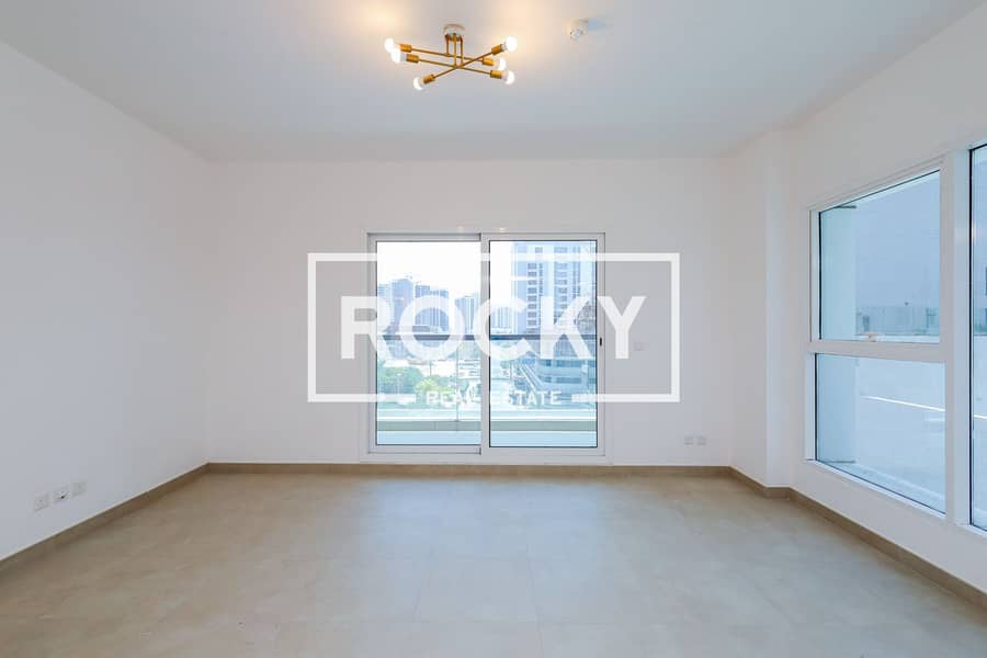 8 JVC - Sky Views Residence (7 of 23). jpg