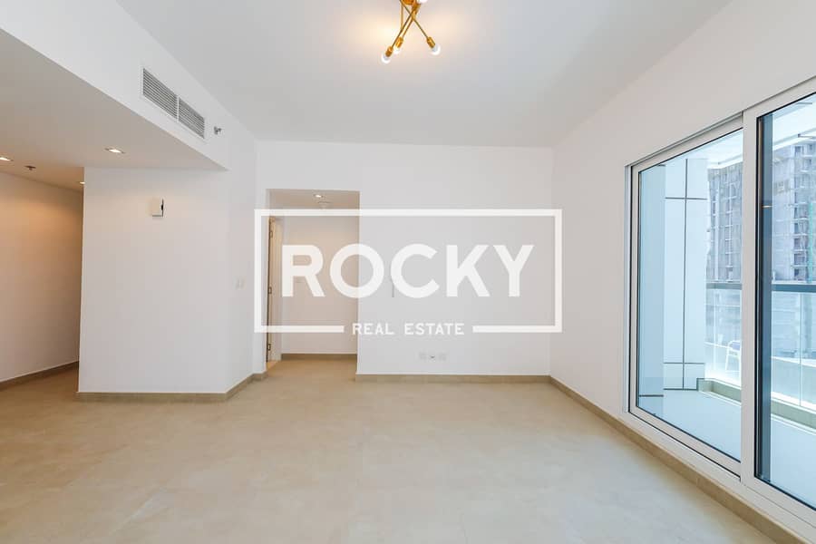 11 JVC - Sky Views Residence (10 of 23). jpg