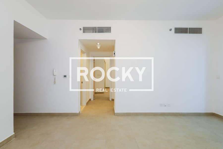 2 JVC - Sky Views Residence (2 of 16). jpg