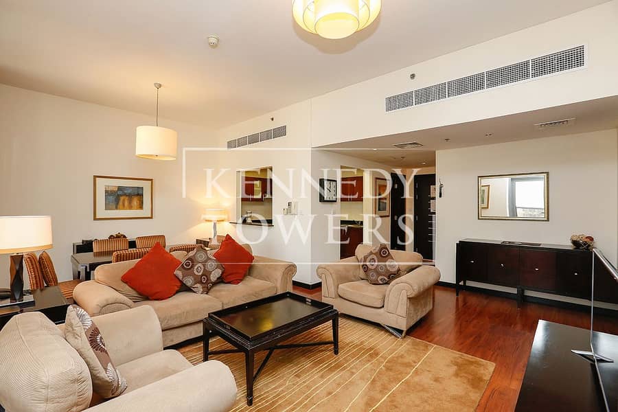 5 3. Living Room. JPG
