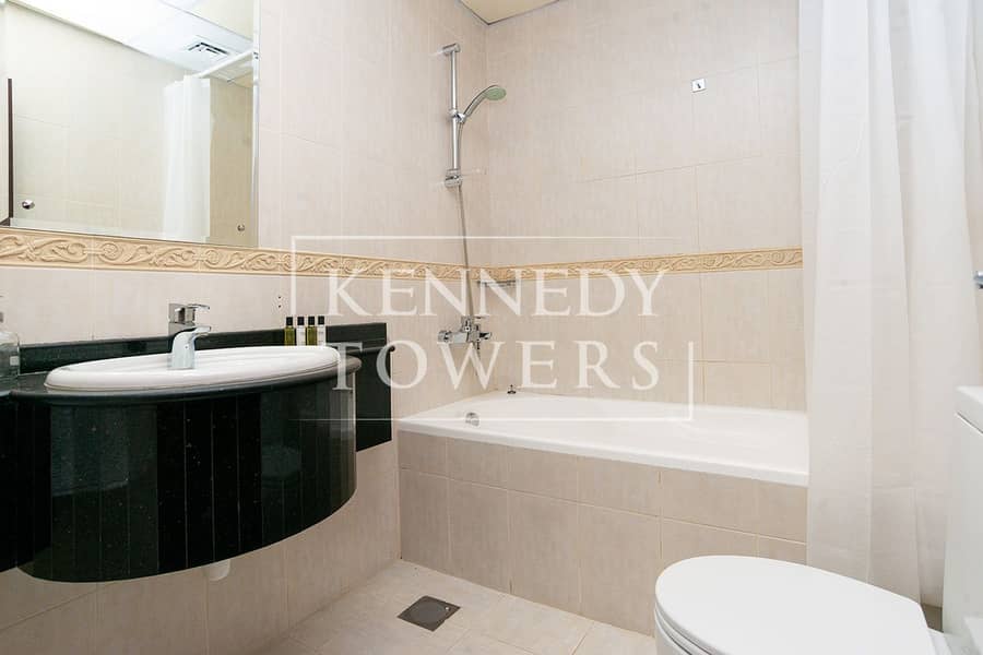 16 10. Bathroom. jpg