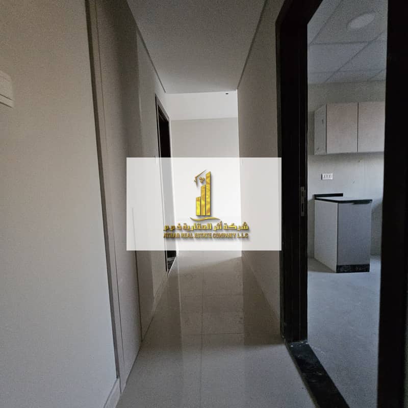 First tenant with a spacious area, two rooms and a hall, for annual