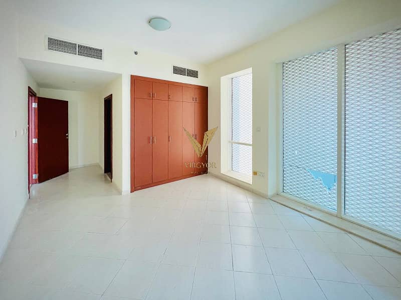 Spacious 1 Bedroom With Separate Kitchen Spacious 1 Bedroom With Separate Kitchen