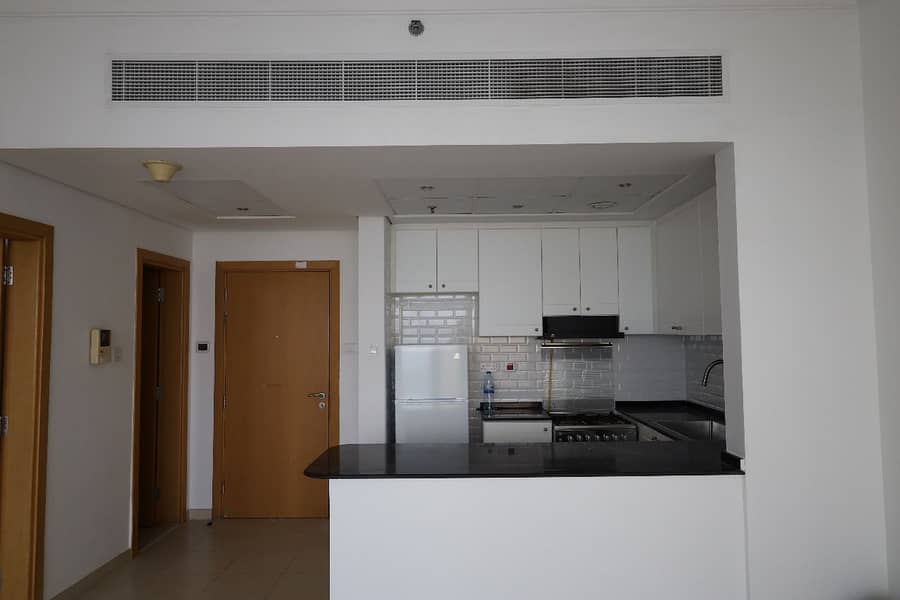 Hot Deal Best Price Spacious Unit Sale