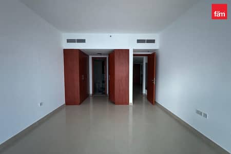 SPACIOUS l BEST LAYOUT l WELL MAINTAINED | VACANT
