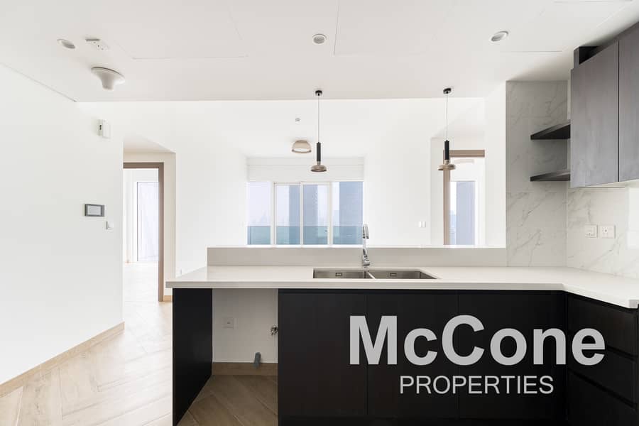 Vastu Complaint High Floor Brand New