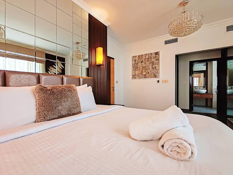 24 bedroom-mirror-07. jpg