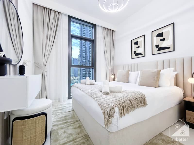 39 Crown Tower - 1707-Room4-3. jpg