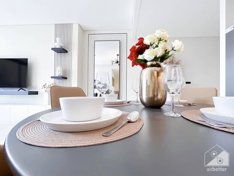 16 Crown Tower - 2901-Kitchen-1. jpg