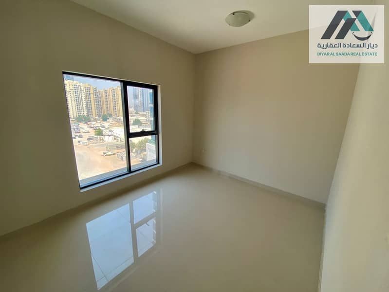 Three rooms and a hall for rent in a strategic location, the first