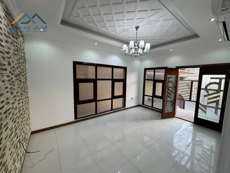 9 cdd74277-8f18-4787-aa57-bab1d8c778ba. jpg