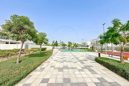 Charming Single-Row Villa | Close to Golf Course