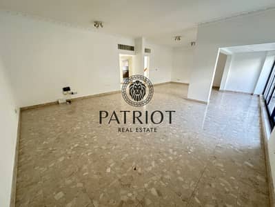 FRIENDLY COMPOUND 5BR MAIDS SHARED POOL GYM GARDEN IN JUMEIRAH 3