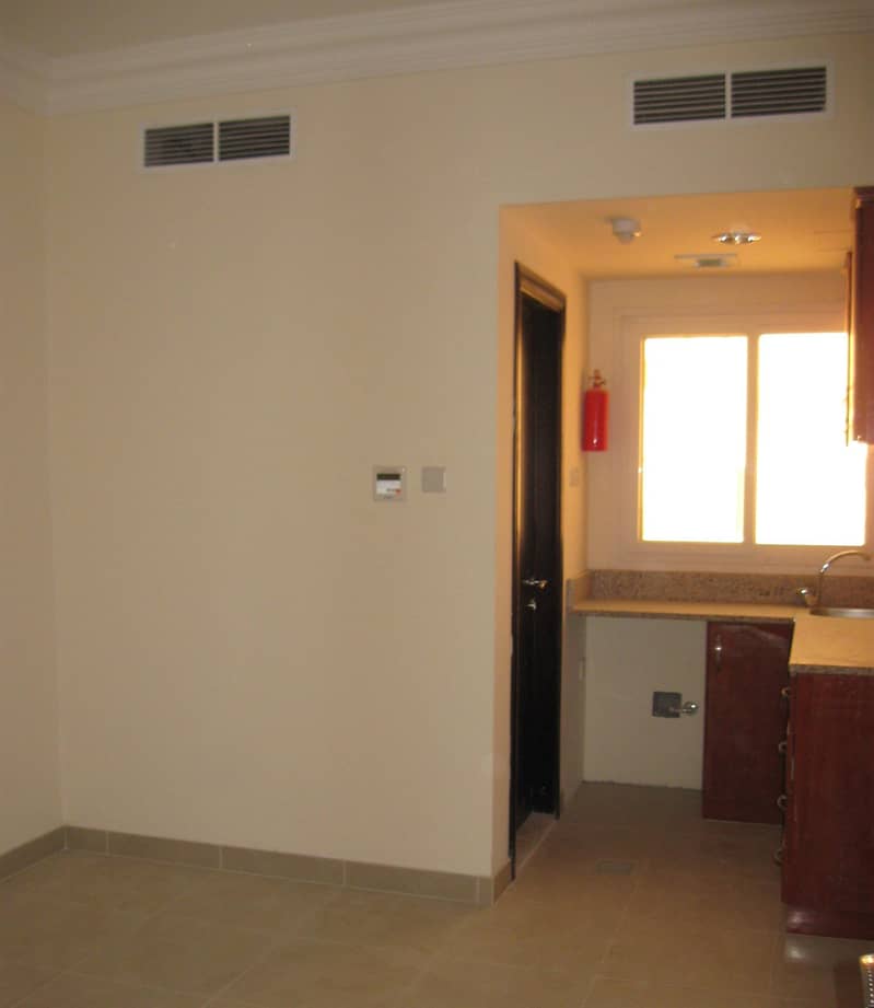8 Hind 4 room. JPG