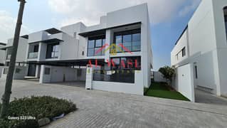 فيلا للبيع في منطقة أجمل مكان - إمارة الشارقة