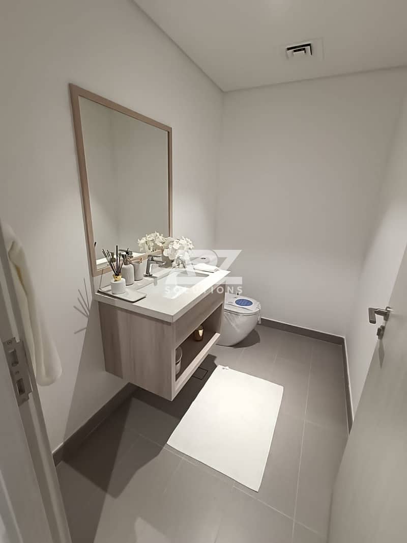 8 Wash room 1. jpg