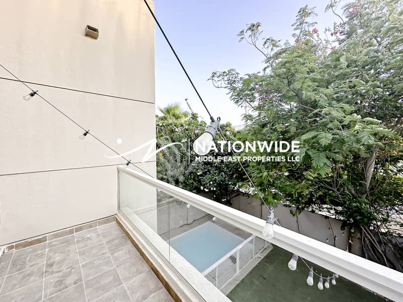 Single Row Corner| Private Pool | Peaceful Living