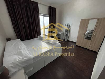 For sale, a room and a hall on the Corniche, with a swimming pool, gym and parking