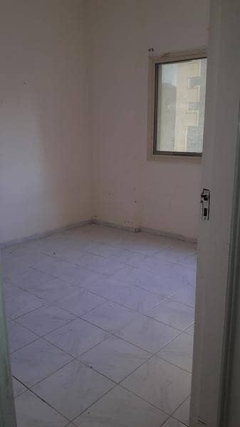 شقة في المحطة 1 غرفة 18000 درهم - 4020809