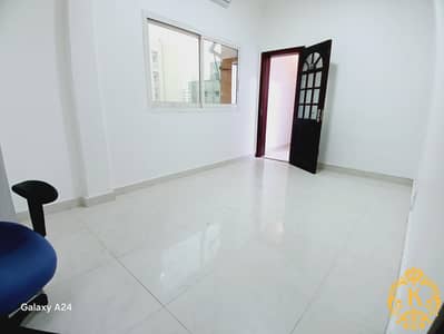 Amazing 1bhk apartment 40k 4payment split ac nice kitchen good apt