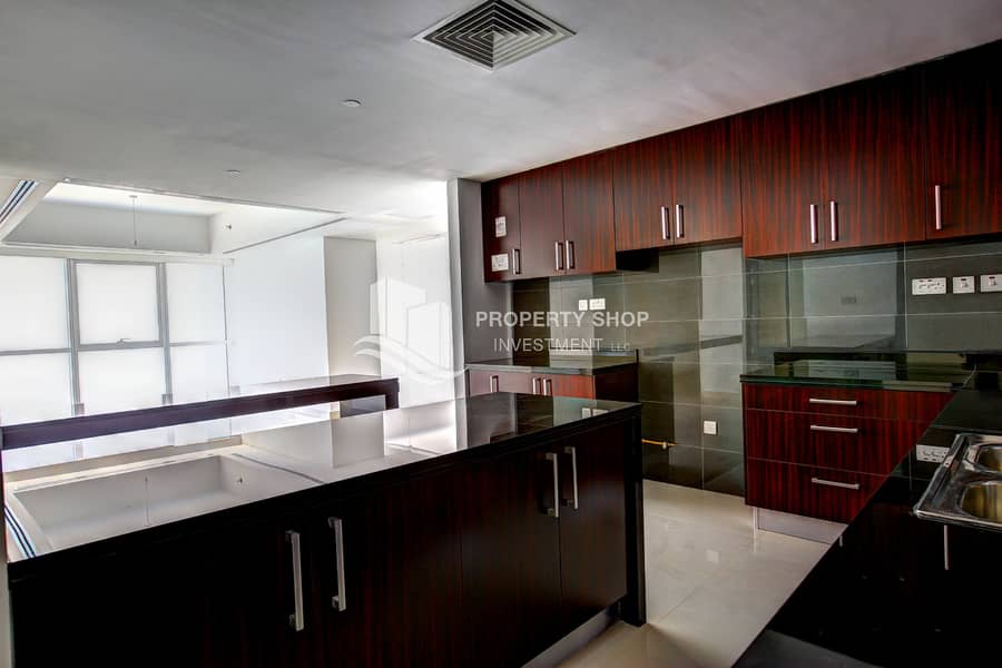 14 4-br-apartment-abu-dhabi-al-reem-island-marina-square-mag-5-residences-kitchen-2. JPG