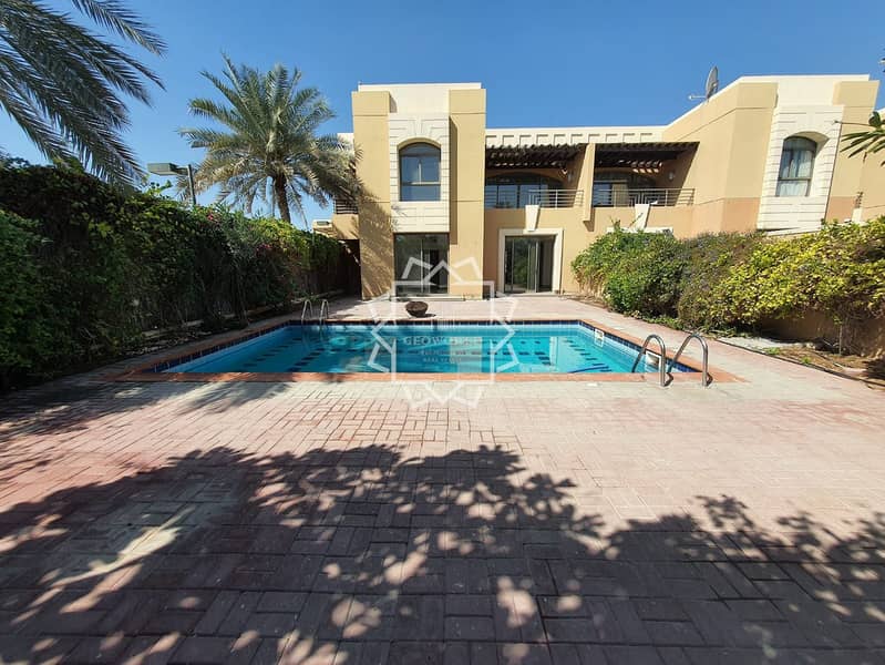 No Commission / Private Swimming Pool & Garden / Beach No Commission / Private Swimming Pool & Garden / Beach