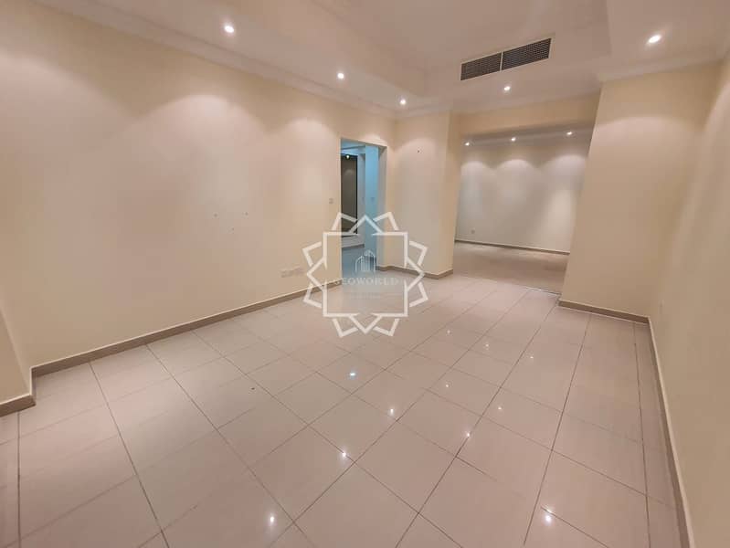 Private Entrance / Driver Room / Private Garden/ Facilities Private Entrance / Driver Room / Private Garden/ Facilities
