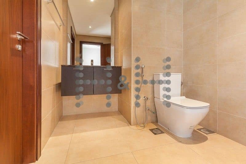 4 Upgraded Villa  with Pool -Limited time Offer