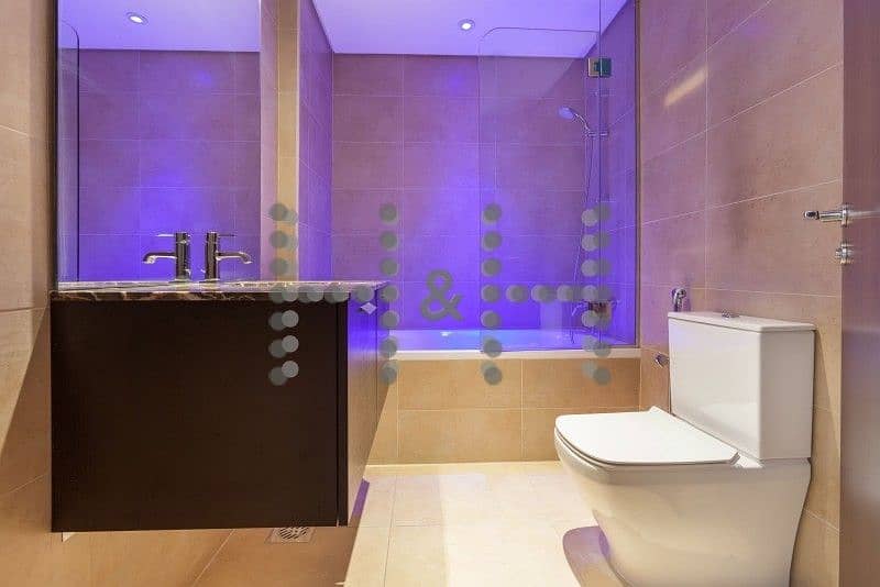 6 Upgraded Villa  with Pool -Limited time Offer