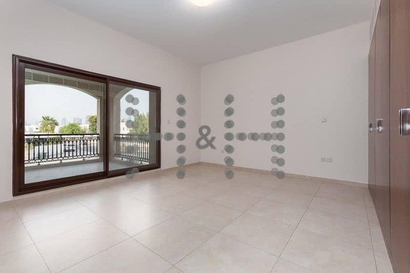 8 Upgraded Villa  with Pool -Limited time Offer