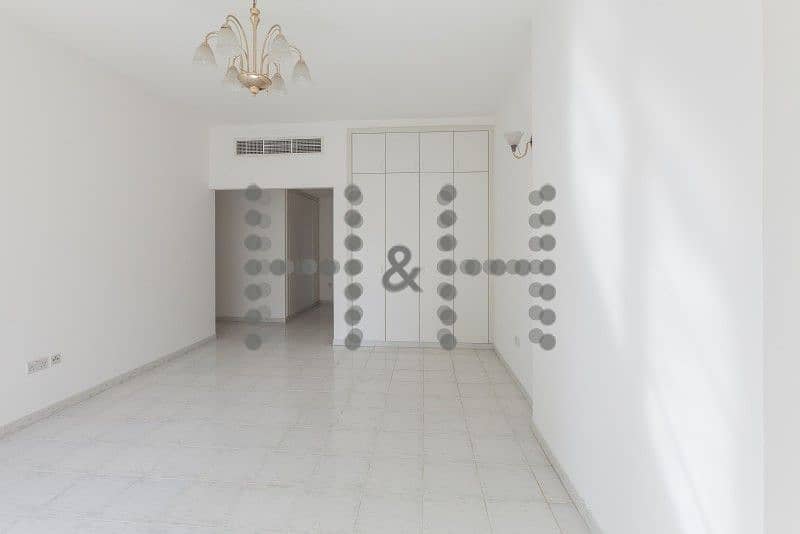 2 Spacious Chiller Free Units in Heart of Deira