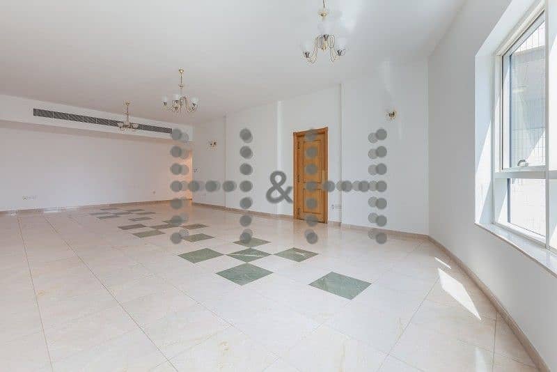 3 Spacious Chiller Free Units in Heart of Deira