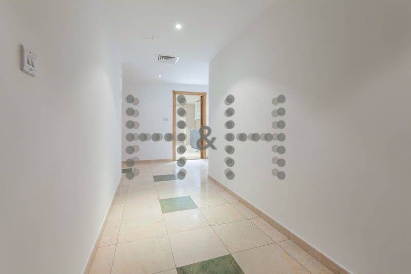 4 Spacious Chiller Free Units in Heart of Deira