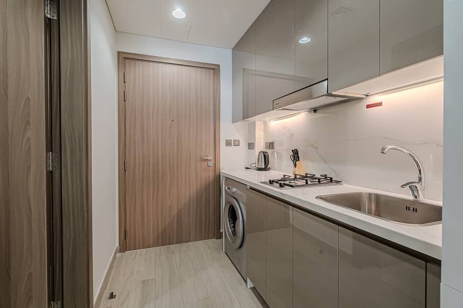 10 7RV04900. jpg