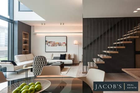 Vacant In Februari | Urban Design | Private Garden
