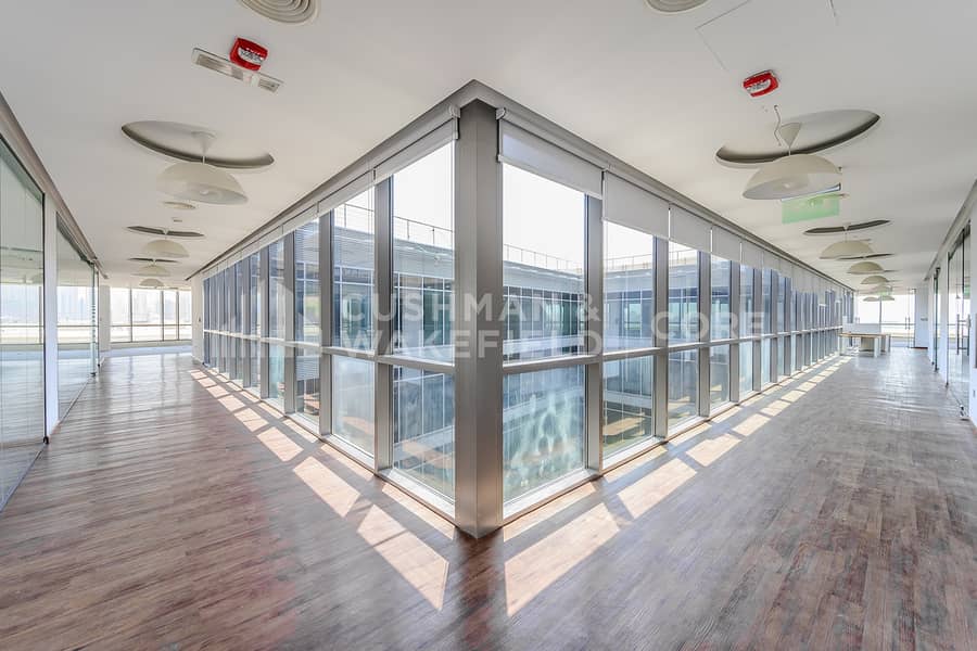 Low Floor I Combined Fitted Office | 14 Parking Low Floor I Combined Fitted Office | 14 Parking
