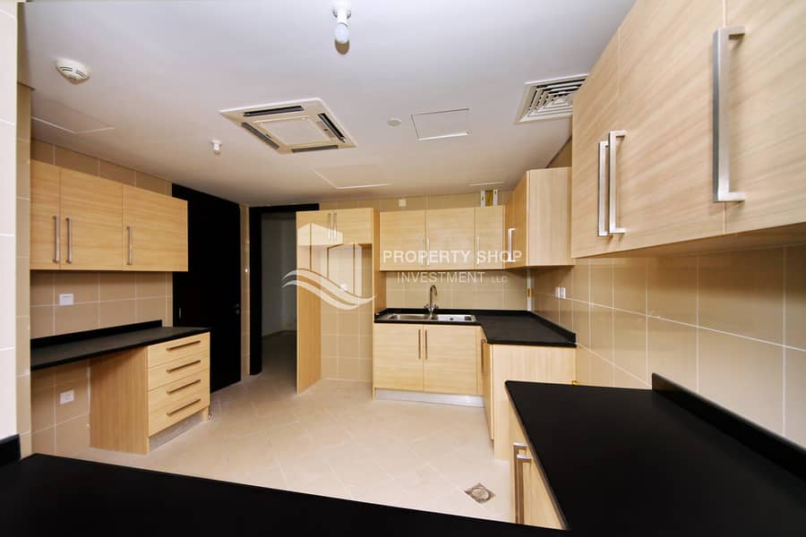 13 3-bedroom-apartment-al-reem-island-marina-square-rak-tower-kitchen. JPG