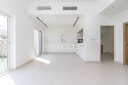 2 Bedroom Townhouse for Rent in Dubailand, Dubai - Modern Townhouse | Maids Room | Vacant