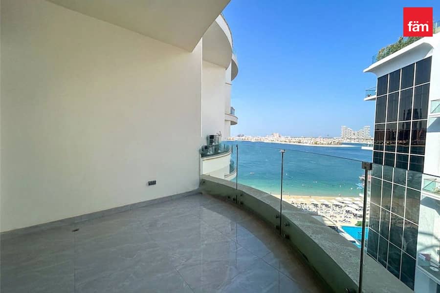 Motivated seller Beach Access Sea view