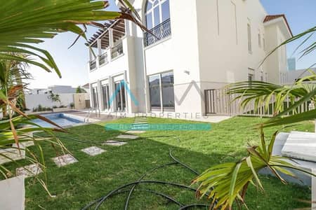Huge Plot 5BR Villa Downtown Skyline View Family Villa For Sale