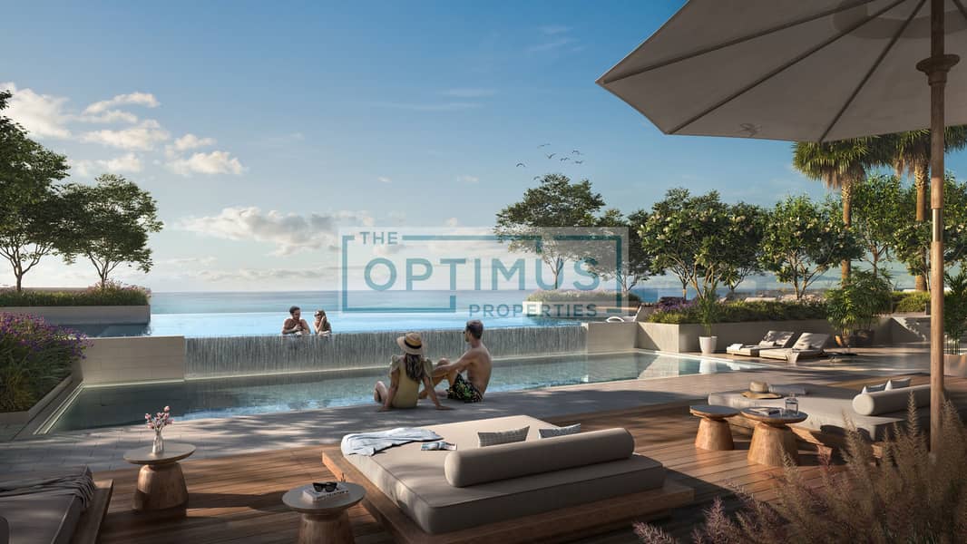 4 Outdoor Pool. jpg