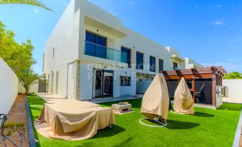 4 Bedroom Villa for Sale in Yas Island, Abu Dhabi - Beautiful One| Upgraded Nice Unit |Premium Living