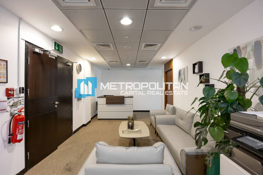 Big Layout| Fully Fitted Office | Great Price Big Layout| Fully Fitted Office | Great Price