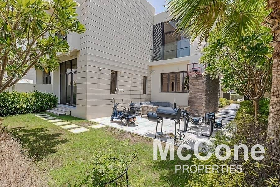 Luxury Living | Fully Furnished | Vacant Luxury Living | Fully Furnished | Vacant