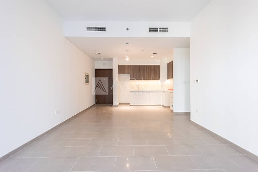 Mid Floor | Chiller Free | White Goods Included Mid Floor | Chiller Free | White Goods Included