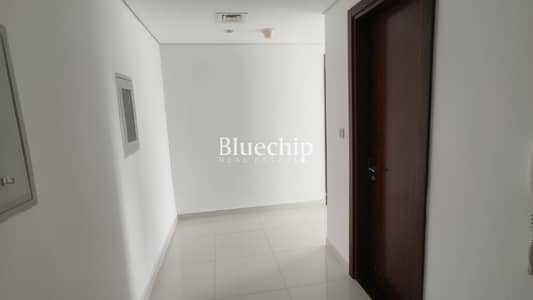 2 Bedroom Apartment for Rent in Jumeirah Village Circle (JVC), Dubai - Next to Bus Stop | Un Furnished | Vacant