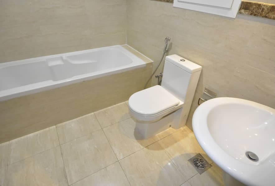 5 Bathroom7. jpg