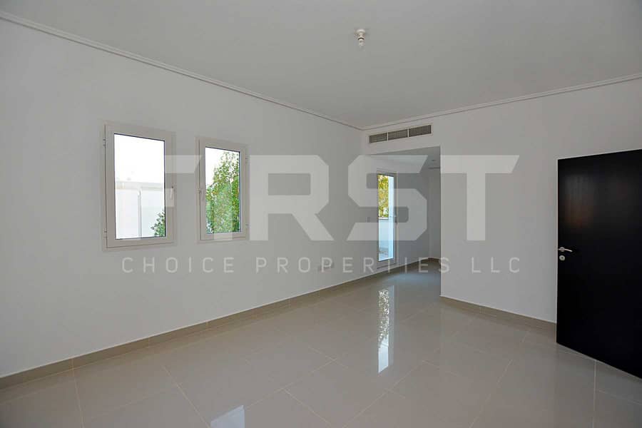 11 Internal Photo of 5 Bedroom Villa in Al Reef Villas 348.3 sq. m 3749 sq. ft (112). jpg